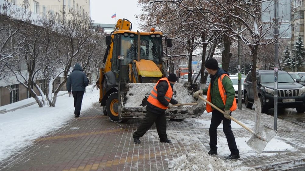 250 тонн противогололедных реагентов потратили на дороги в Липецке после метели