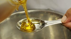 Вести-Москва Невкусно и грустно: 80% мёда на полках российских магазинов – фальсификат