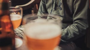 Сигналы точного времени Законопроект, который в случае принятия поможет в борьбе алкоточками, мешающим жителям многоквартирных домов, внесен в Госдуму