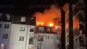 ЧП - В Сети появились кадры крупного пожара в Сочи