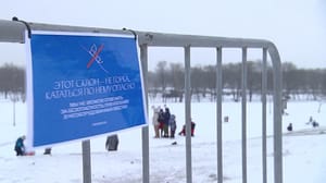 Вести-Москва Гибель ребенка не отвадила детей и взрослых от катания на опасных склонах