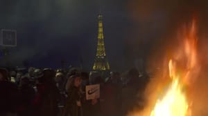 Вести недели Французы бунтуют, Париж превратился в свалку