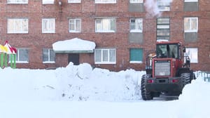 Вести. Красноярск - В Норильске коммунальщики приступили к активному вывозу снежных залежей