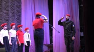 Вести. Алания - Более 200 школьников пополнили ряды юнармейцев в Моздоке