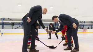 Новости Чернышенко открыл детский турнир по хоккею в Элисте