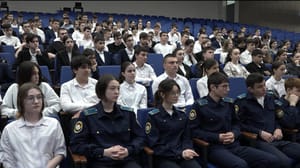 Вести. Аланийы хабæрттæ Афганистаны, Цæцæны æмæ Украинæйы хæстыты цы æфсæддонтæ архайдтой, уыдон фембæлыдысты гимназ "Диалоджы" ахуырдзаутимæ