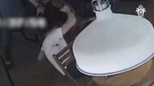 Новости Конфликт со стрельбой в кафе Ангарска сняла камера