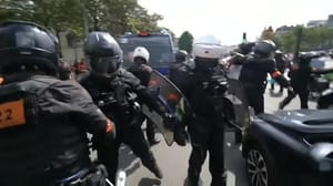 Новости Во Франции, Германии, Израиле силовики все агрессивнее разгоняют протестующих