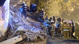 Вести. Дежурная часть 213 человек успели эвакуироваться до обрушения дома в Астрахани