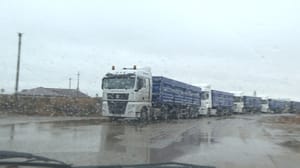 Вести. Астраханская область Жители Приволжья в Астрахани страдают от большегрузных машин