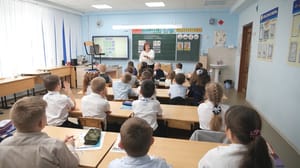 Вести. Белгород В школе №1 Строителя обеспечили все условия для безопасности детей