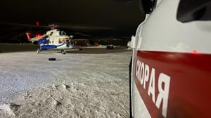 Новости Спасатели эвакуировали людей с упавшего под Магаданом вертолета Ми-8