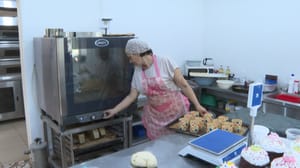 Вести. Астраханская область - В астраханских храмах пекут куличи в преддверии Пасхи