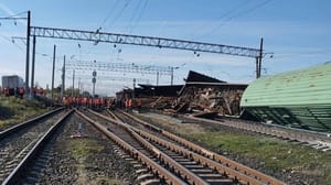 Новости Место схода с рельсов поезда в Волгоградской области сняли на видео