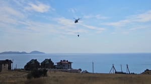 Новости Вертолеты сбросили почти 400 тонн воды на пожар под Коктебелем
