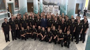 Адмирал Кузнецов Игорь Петренко рассказал курсантам Нахимовского училища о съемках драмы "Адмирал Кузнецов" (сюжет программы "Вести")