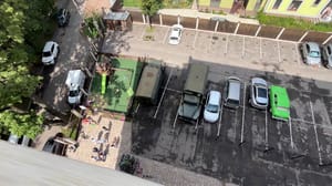 Вести-Москва В Видном застройщик не дает жильцам пользоваться оплаченной парковкой