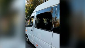Новости Обнародованы кадры нападения на свадебный автобус в Подмосковье