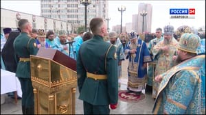 Вести. Хабаровск "Защитить страну и веру": молебен о Победе собрал в Хабаровске сотни верующих