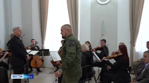 Вести-Курск Губернатор Курской области Алексей Смирнов вручил награды сотрудникам центра «Патриот»