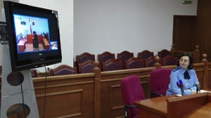 Вести. Урал Жительнице Нижнего Тагила, прикурившей от Вечного огня, грозит тюремный срок