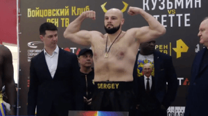 Démarre. A la veille du combat à Yoshir-Ola dans la bataille de vues boxeurs affrontés Sergey Kuzmin et Ebenezer Tette