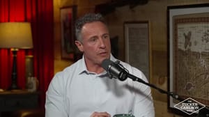 Tucker. C'est quoi ? Russie 24. Chris Cuomo: Parler est le remède