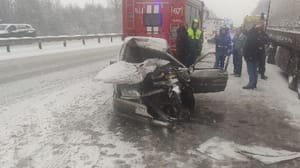 Hombre herido en accidente de carretera masivo en la carretera Tyumen