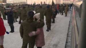 Вести. Регион-Тюмень - Очередной эшелон мобилизованных проводили на тюменском вокзале