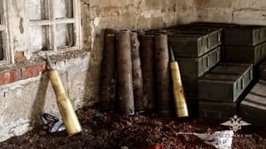 Вести. Дежурная часть Заброшенная птицеферма оказалась тайным складом оружия