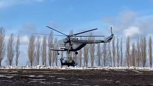 Новости Минобороны опубликовало кадры уничтожения командных пунктов ВСУ вертолетами Ми-28