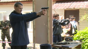 Вести. Псков В Пскове в напряженной борьбе прошли соревнования за звание лучшего военно-патриотического клуба региона