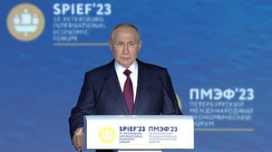 Новости Путин высказался о МРОТ и пособиях