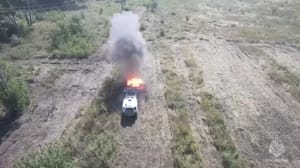 Новости МЧС показало кадры разминирования территорий в ЛНР