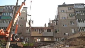 Вести. Белгород В Шебекино приступили к внутренней отделке поврежденных квартир