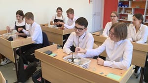 Вести. Адыгея В станице Ханской торжественно открыли детский технопарк "Кванториум"