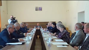 Вести. Алания Парламент республики провел выездное заседание совета в Дигорском районе