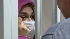 Вести. Дежурная часть Сотрудницу управляющей компании, переехавшую женщину, суд оставил на свободе