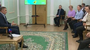Вести. Марий Эл Глава Марий Эл встретился с активистами и организаторами Молодёжного форума ПФО «iВолга»