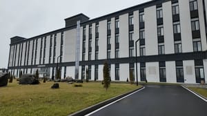 Новости В Мариуполе всего за 10 месяцев построили многопрофильный медцентр