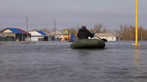 Новости В Самарской области вода добралась до жилых домов