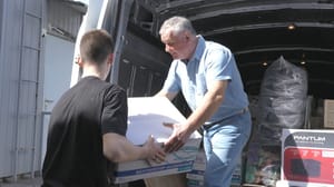 Вести. Белгород В Губкин доставили 4 тонны гуманитарной помощи для жителей приграничья