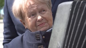 Вести. Волгоград Александра Пахмутова посетила сквер ее имени и провела репетицию концерта в Волгограде