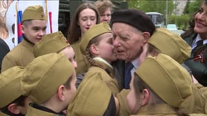 Вести. Владимир Владимирцы поздравили 97-летнего ветерана Бориса Николаевича Павлова с Днем Победы