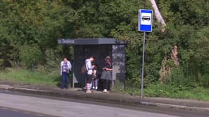 Вести. Южный Урал Жители челябинского поселка пожаловались на опасную остановку