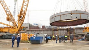 Новости В Северске завершили монтаж корпуса инновационного реактора