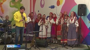Вести-Курск В ПВР Курска для вынужденных переселенцев выступили музыканты Леонид и Николай Винцкевичи