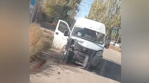 Вести. Волгоград ДТП с иномаркой и маршруткой произошло в Кировском районе Волгограда