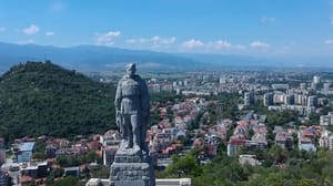 День в истории Ночь Гая Фокса, военная разведка в России, памятник "Алеша" в Болгарии