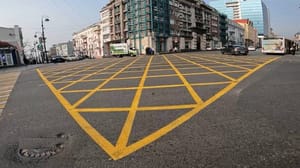 Вести. Приморье Новая разметка: проблему автомобильных заторов пытаются решить во Владивостоке